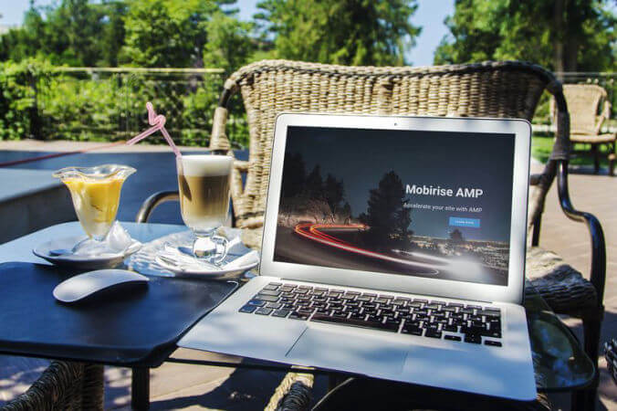 MobiriseAMP Bootstrap Free Template